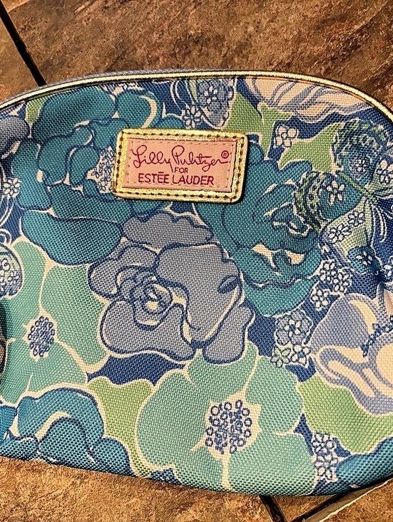 Lilly Pulitzer Handbags - Lily Pulitzer for Estée Lauder Floral Cosmetic Pouch in Blue & Green